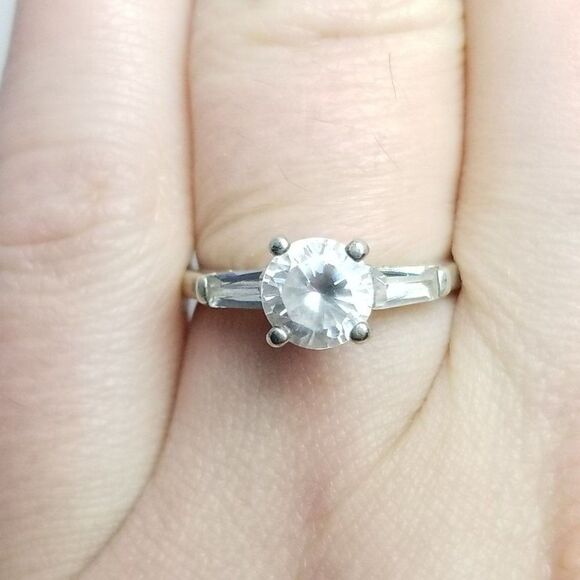 Vintage Sterling Silver CZ Solitaire Ring, Size 7 Band, Sparkly, RJ, Estate - Picture 5 of 9